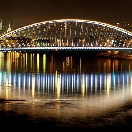 Royal In Old Town Apartment *