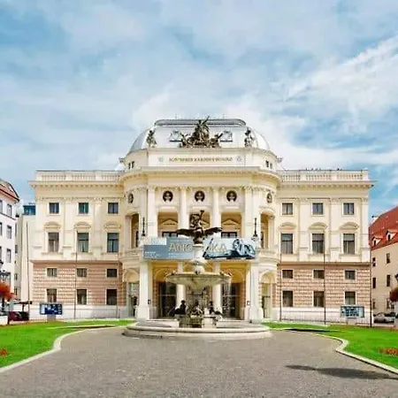 Royal In Old Town * Bratysława