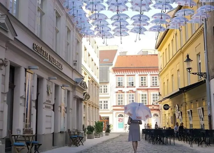 Apartament Royal In Old Town Bratysława